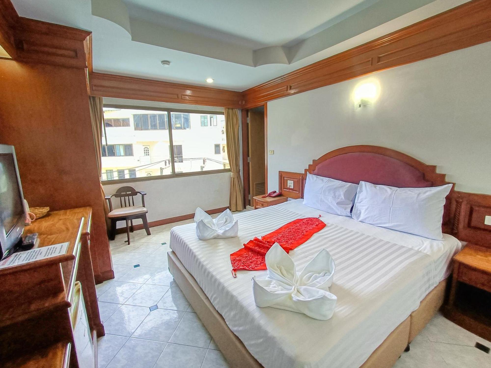 Black Pearl Patong Beachfront Zewnętrze zdjęcie